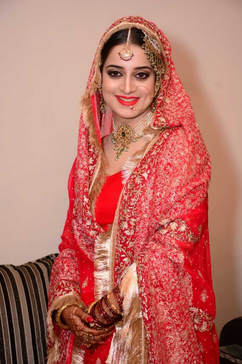 home salon services in Lucknow happy bridal photoshoot makeup